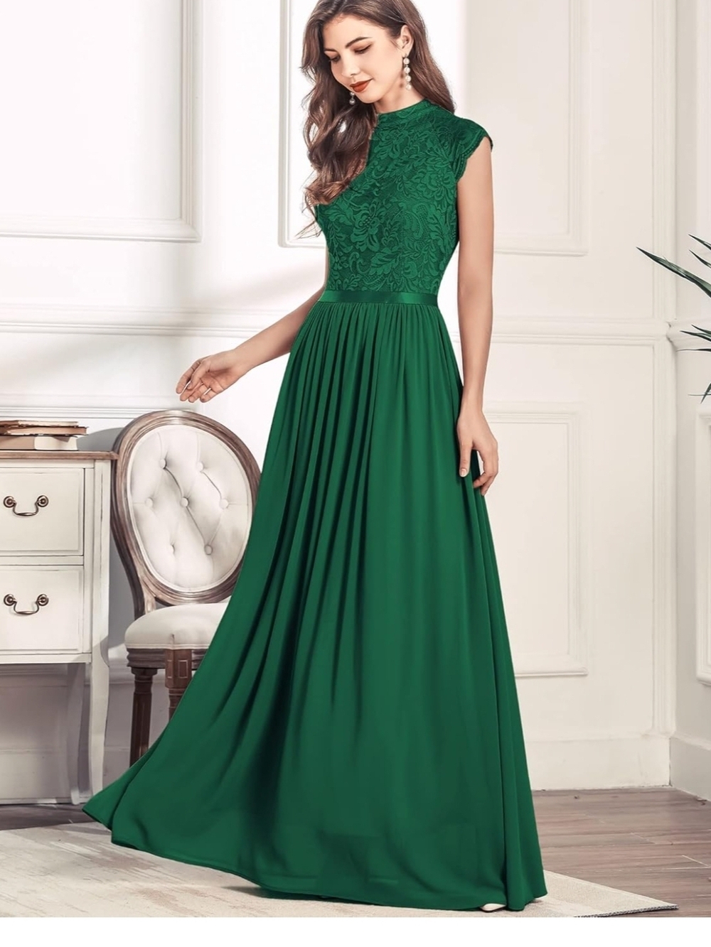 Emerald Green Lace Bodice Cap-Sleeve Maxi Dress